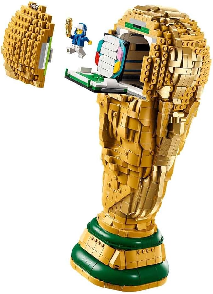 LEGO Editions FIFA Dünya Kupası Resmi Kupa 43020-12 Yaş ve Üzeri Çocuklar için 2 İnsan Figürü, İkonik Küre ve Levha İçeren Yaratıcı Dekoratif Yaratıcı Oyuncak Yapım Seti, Hediye Fikri (2842 Parça)